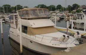 42' Carver 406 Aft Cabin Motor Yacht 2001